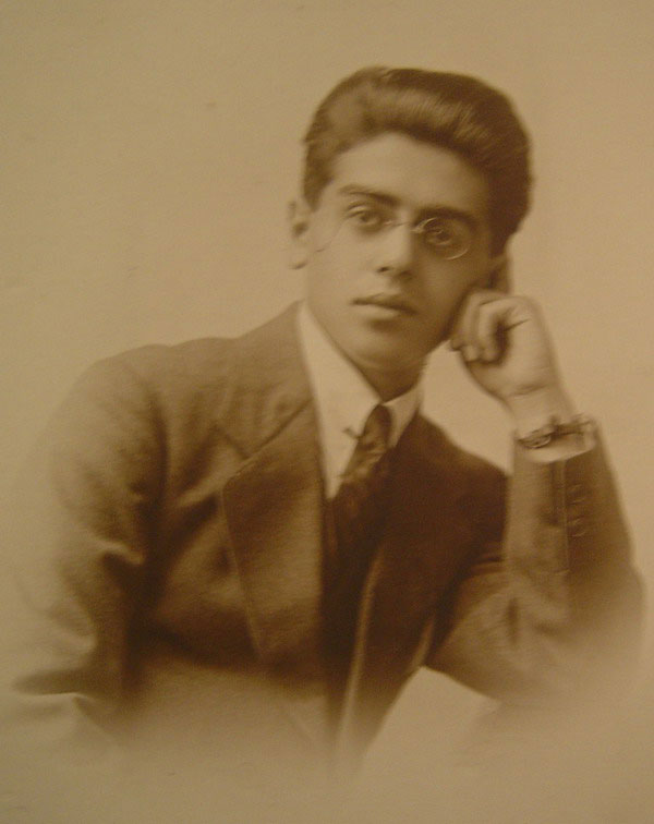George Klionsky, Rosa`s brother in 1920s, London(?),England 

